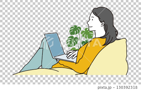 自宅でネットをしながらくつろぐ女性のイラスト素材 130392318