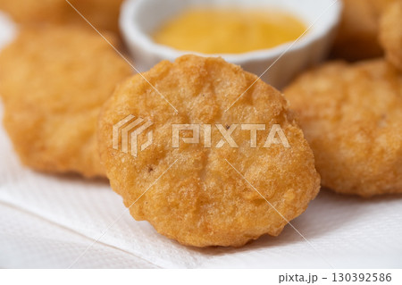 チキンナゲットのイメージ　(写真素材) 130392586