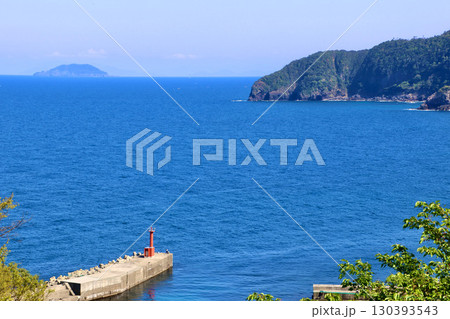 蒲入展望所からの眺望・青い海（京都府・伊根町） 130393543