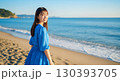 夏の浜辺の可憐な日本の美女 130393705