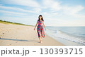 夏の浜辺の可憐な日本の美女 130393715
