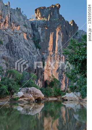 Colorful cliffs - Windjana Gorge 130395084