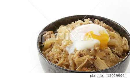 温泉卵乗せの麻婆春雨丼 130399964