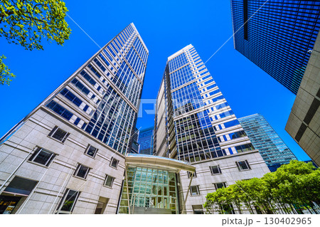 日本の東京都市景観　大手町ファーストスクエアなどを望む 130402965