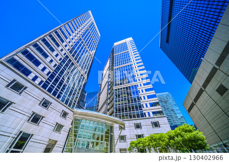 日本の東京都市景観　大手町ファーストスクエアなどを望む 130402966