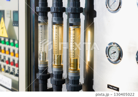 Water flow meter in water industry, LPM Flowmeter pressure gauge machine purifier process pipe 130405022