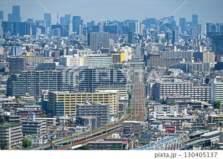 大田区から品川区を走る東海道本線の線路【東京】 大田区から品川区を走る東海道本線の線路【東京】 130405137