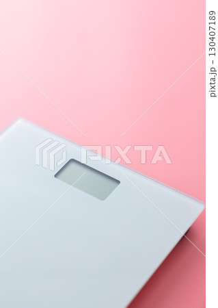 ヘルスメーター（体重計） 130407189