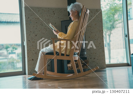 高齢者と読書 高齢者と読書 130407211