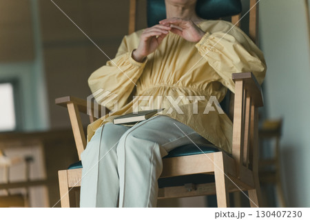 高齢者と読書 130407230