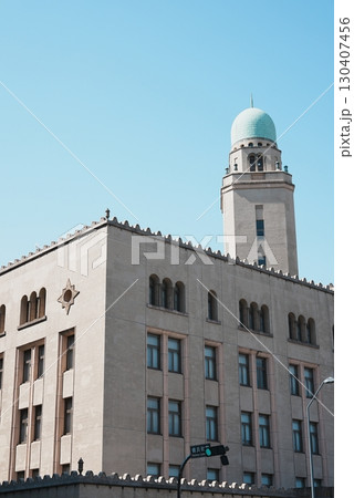 【縦写真】横浜税関 130407456