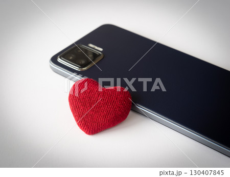 スマホとハート 相談 SNS 出会い マッチングアプリ スマホとハート 相談 SNS 出会い マッチングアプリ 130407845