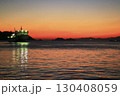 夕焼けに染まる八幡浜港 130408059