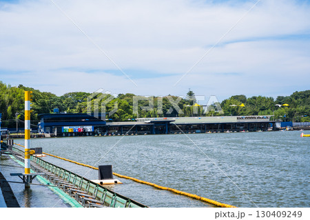 晴れの青空と三国競艇場イメージ|ボートレース場イメージ|福井県堺市 晴れの青空と三国競艇場イメージ|ボートレース場イメージ|福井県堺市 130409249