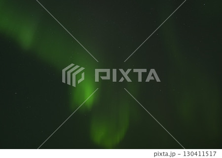 カナダ イエローナイフ オーロラビレッジからのオーロラ風景 カナダ イエローナイフ オーロラビレッジからのオーロラ風景 130411517