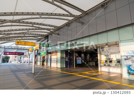 【いわき駅】早朝の駅の南北自由通路 【いわき駅】早朝の駅の南北自由通路 130412093