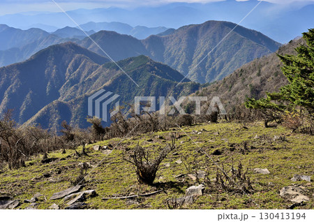 天子山地の毛無山 縦走路から望む天子山地の展望 天子山地の毛無山 縦走路から望む天子山地の展望 130413194