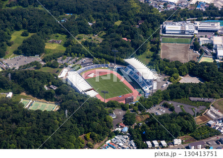 町田ギオンスタジアムを空撮 130413751