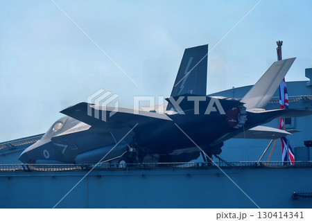 英国海軍　空母プリンス・オブ・ウェールズ　＠東京国際クルーズターミナル 130414341