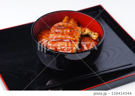 美味しい鰻丼 和食 美味しい鰻丼 和食 130414344