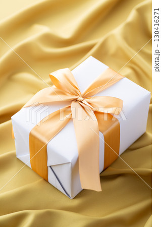 プレゼント 130416271