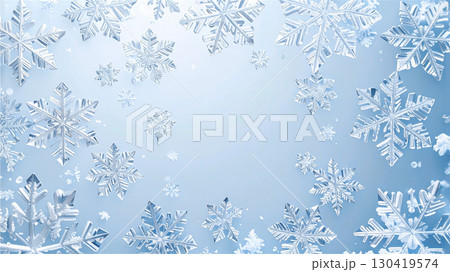 ペールブルー背景のスノーフレークのフレーム ペールブルー背景のスノーフレークのフレーム 130419574