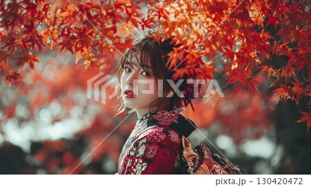 紅葉に囲まれ振り向く美しい着物女性|秋、和装、日本人、ポートレート、美 紅葉に囲まれ振り向く美しい着物女性|秋、和装、日本人、ポートレート、美 130420472