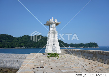 広島県　大崎下島　御手洗の千砂子波止と防波堤灯台 130422554