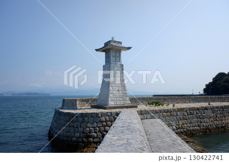 広島県 大崎下島 御手洗の千砂子波止と防波堤灯台 広島県 大崎下島 御手洗の千砂子波止と防波堤灯台 130422741