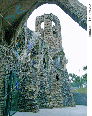 スペイン　サルバリョ市　ガウディ建築　コロニア・グエル教会　鐘楼 130426302