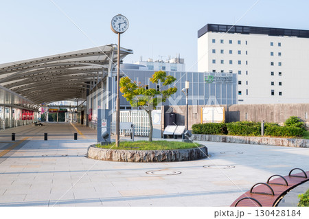 【いわき駅】早朝の駅の南北自由通路と北口 【いわき駅】早朝の駅の南北自由通路と北口 130428184