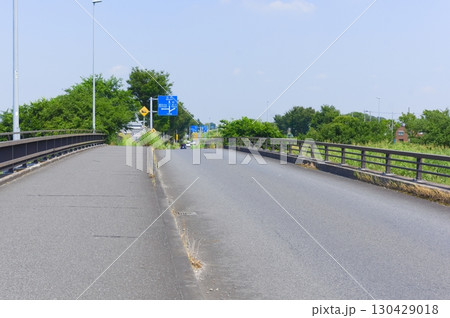 埼玉県越谷市東埼玉道路沿い2025年8月 130429018