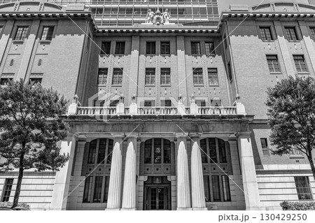 三菱UFJ信託銀行本店ビル（複合商業ビル）日本工業倶楽部会館（有形文化財）　東京都千代田区丸の内 130429250