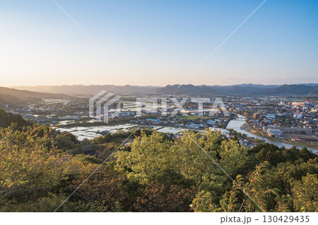 千葉 魚見塚から望む鴨川市の夕景 千葉 魚見塚から望む鴨川市の夕景 130429435