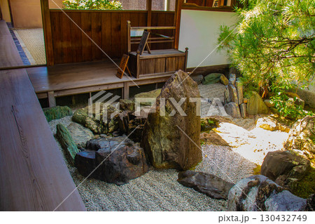 【京都風景】大仙院 白砂と石組を人生に見立てた庭園 【京都風景】大仙院 白砂と石組を人生に見立てた庭園 130432749