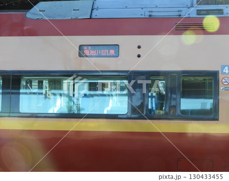 鬼怒川温泉行き特急列車の外観 鬼怒川温泉行き特急列車の外観 130433455