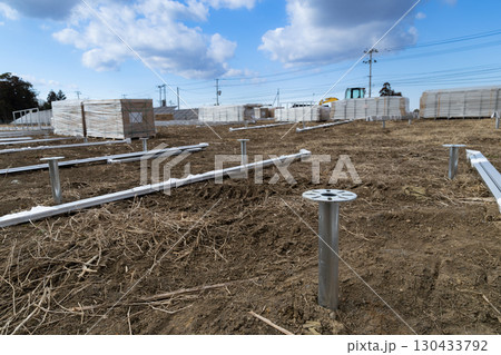 太陽光野立発電所工事現場 太陽光野立発電所工事現場 130433792
