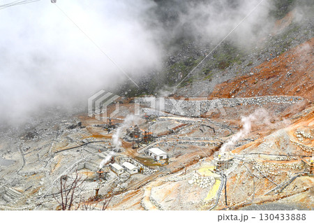 箱根　大涌谷の景色 130433888