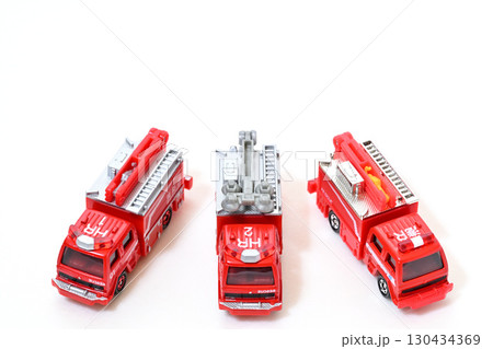 消防自動車 緊急車両 130434369