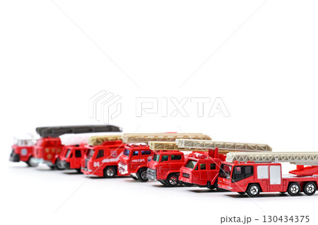 消防自動車 緊急車両 130434375