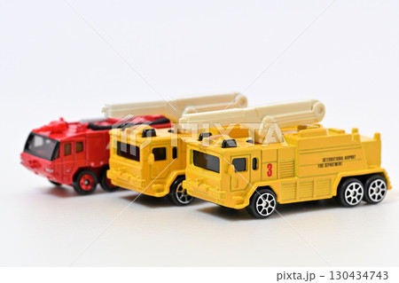 空港用化学消防車消防自動車 緊急車両 130434743