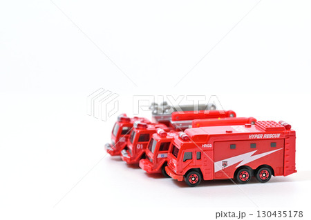 消防自動車 緊急車両 130435178