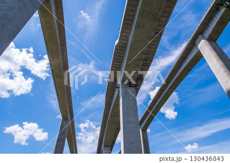 天空のジャンクション「新名神高速道路 亀山西JCT・錐ヶ瀧橋」 天空のジャンクション「新名神高速道路 亀山西JCT・錐ヶ瀧橋」 130436843