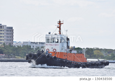 大阪港のタグボート 大阪港のタグボート 130438500