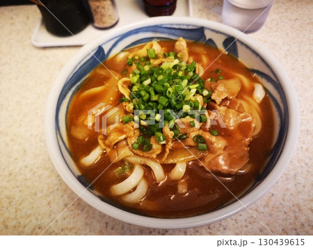 東京にある讃岐うどん屋のカレーうどん 東京にある讃岐うどん屋のカレーうどん 130439615