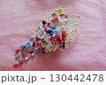 つまみ細工の髪飾り 130442478