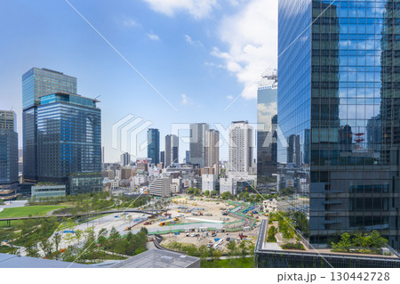 うめきた 大阪駅周辺の高層ビル群の風景【2024年7月】 うめきた 大阪駅周辺の高層ビル群の風景【2024年7月】 130442728