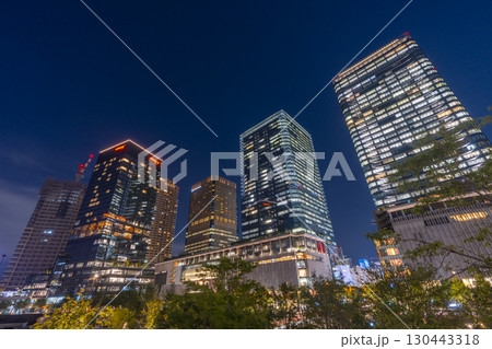 大阪駅前 うめきたの超高層ビル群と美しい夜景 130443318