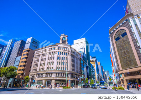 日本の東京都市景観9月2日。東京・銀座。セイコーハウス銀座などを望む 日本の東京都市景観9月2日。東京・銀座。セイコーハウス銀座などを望む 130445650