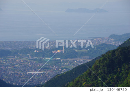 愛媛県　旧別子銅山東平地区から新居浜の市街地を望む 130446720
